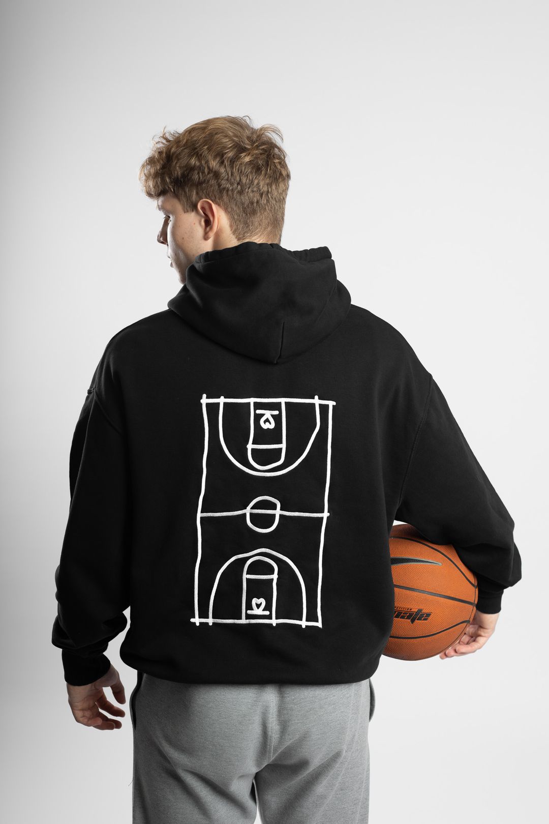 COURT HOODIE BLACK